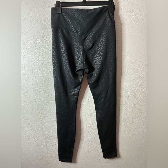 Black Leopard Print High-Waisted Leggings M - Picture 3 of 9